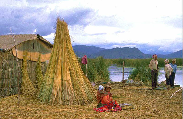 Isla de Uros, Lago de Titicaca