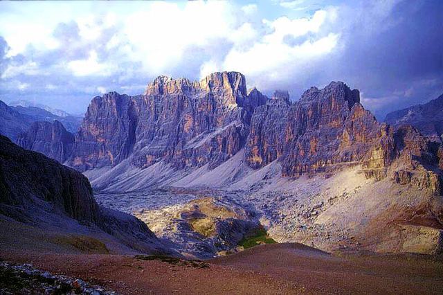 Dolomite Lunarscape